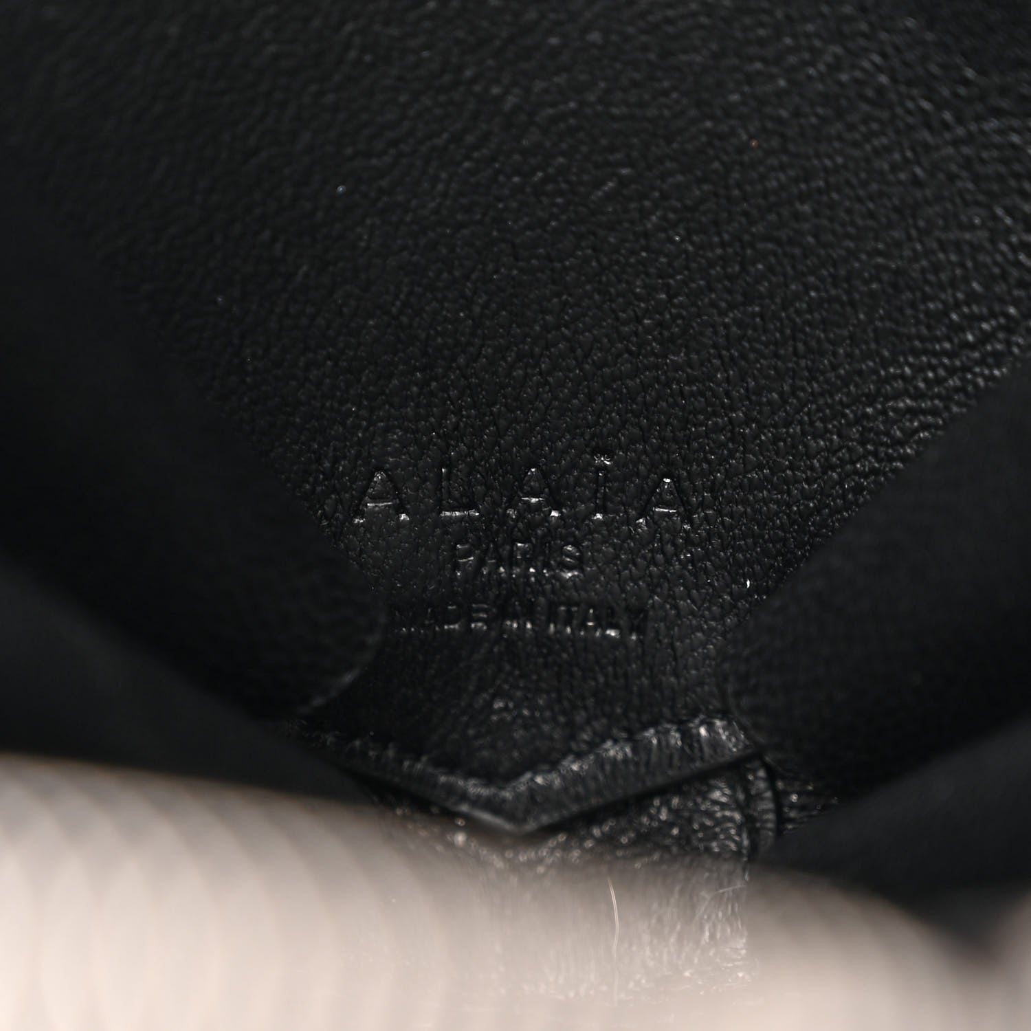 Alaia Patent Calfskin Le Coeur Bag Black 6 of 9