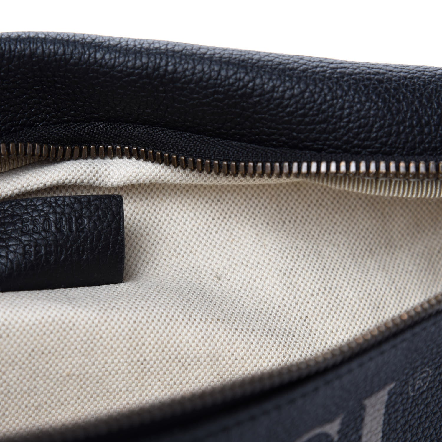 Gucci Grained Calfskin Logo Belt Bag Black 9 of 10