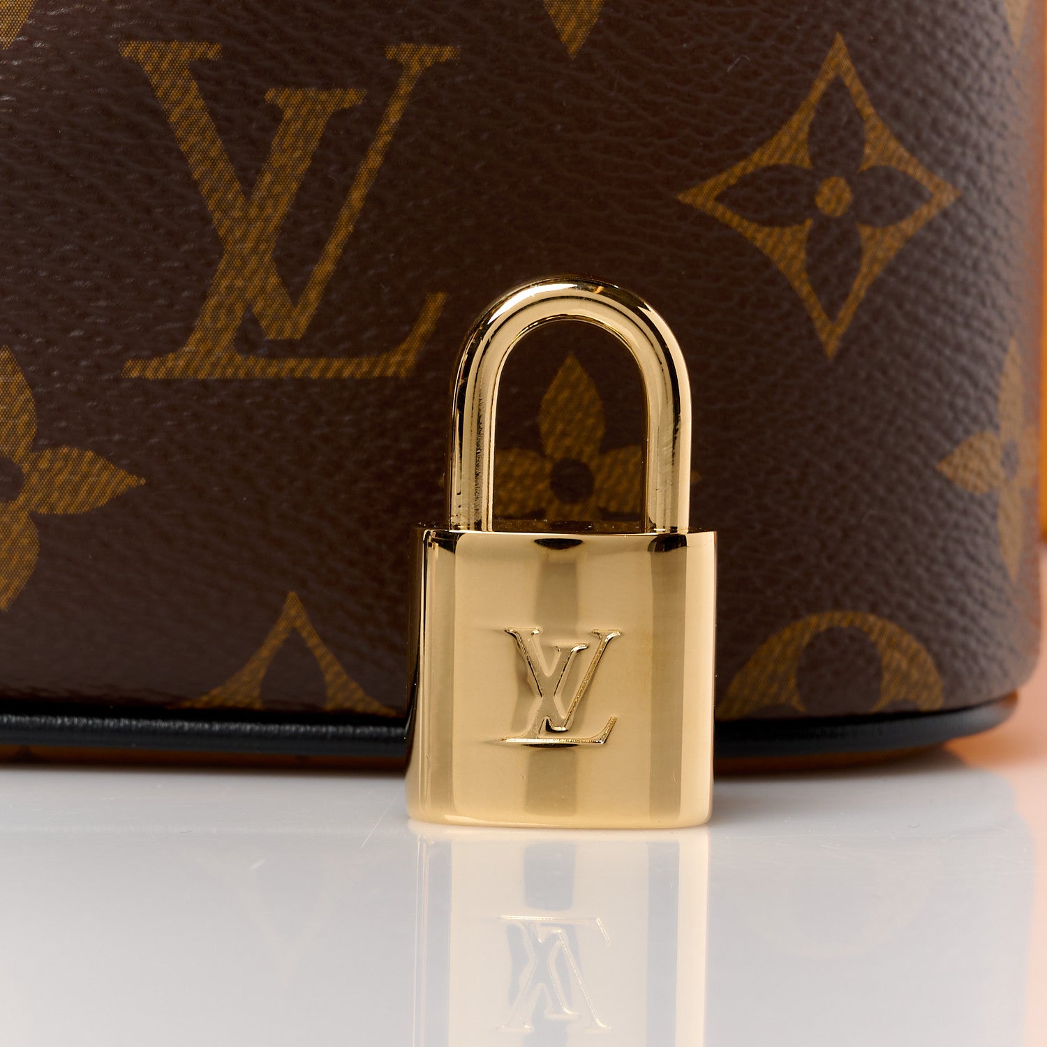 Louis Vuitton Reverse Monogram Vanity PM 8 of 12