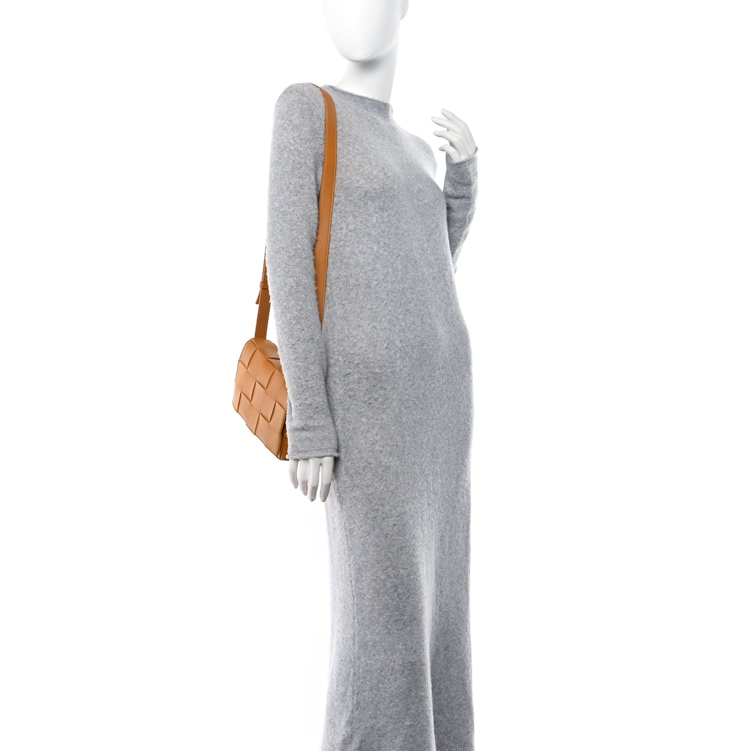 Bottega Veneta Lambskin Maxi Intrecciato Cassette Crossbody Bag Cob 2 of 9