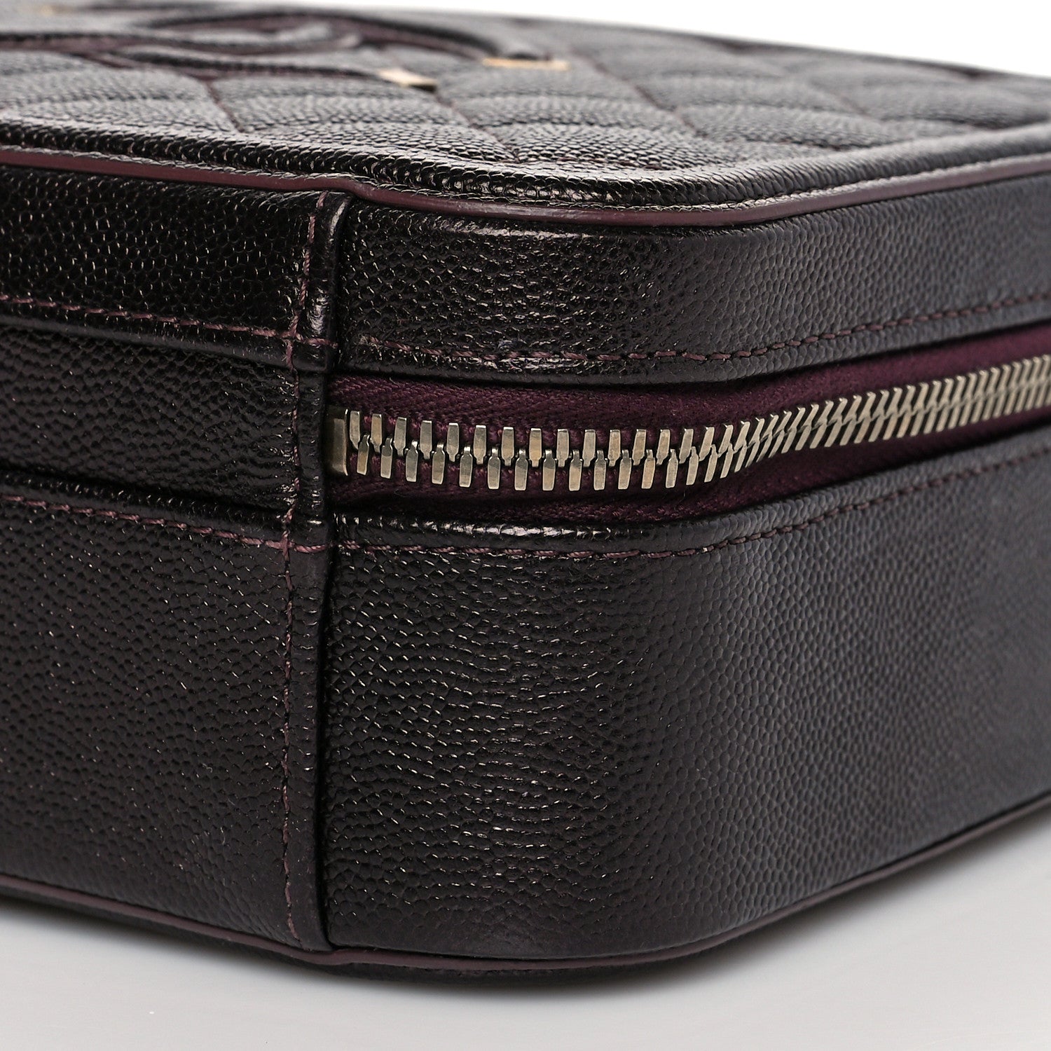 Chanel Iridescent Caviar Quilted Medium CC Filigree Vanity Case Burgundy 9 of 9