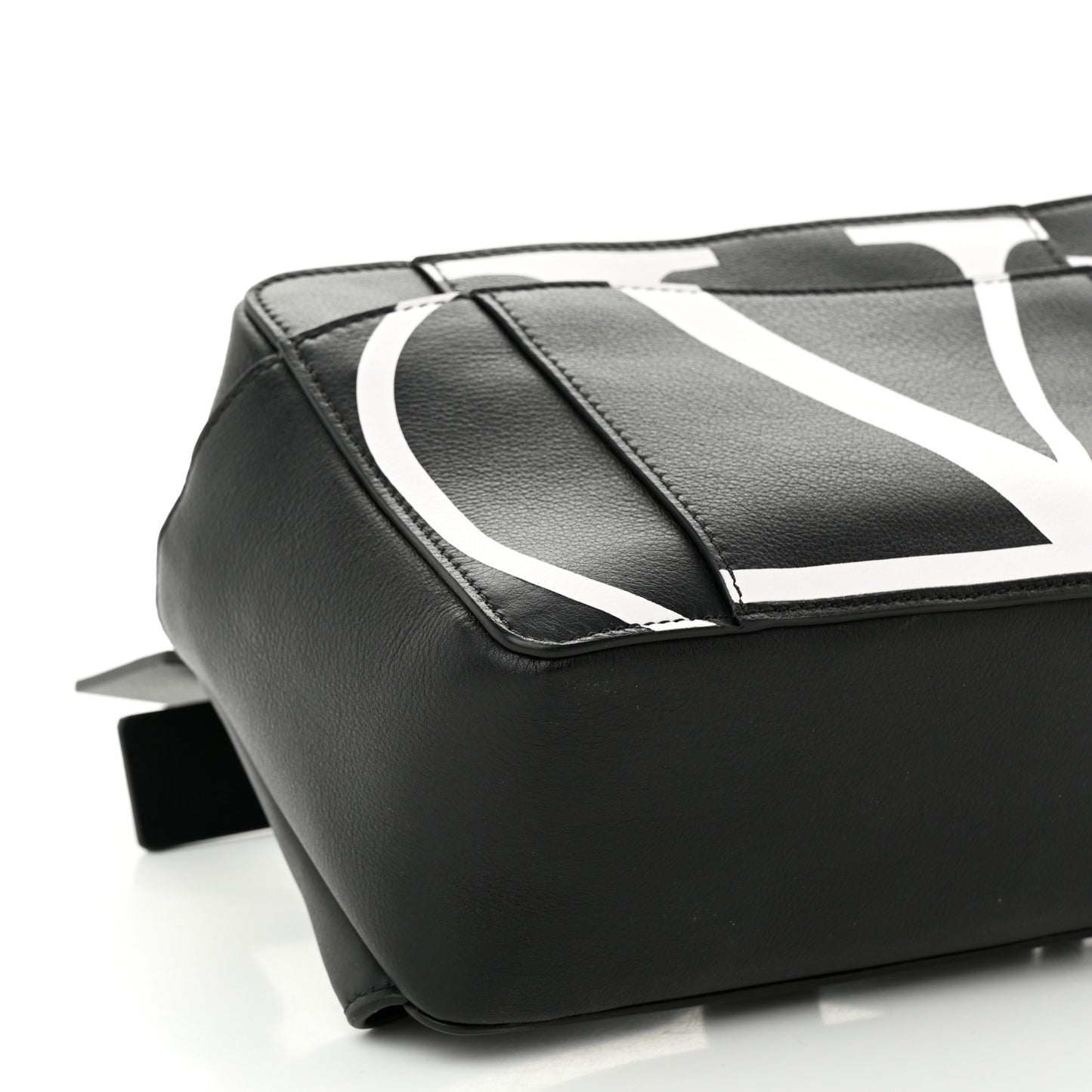 Calfskin Mens VLogo Belt Bag Black White