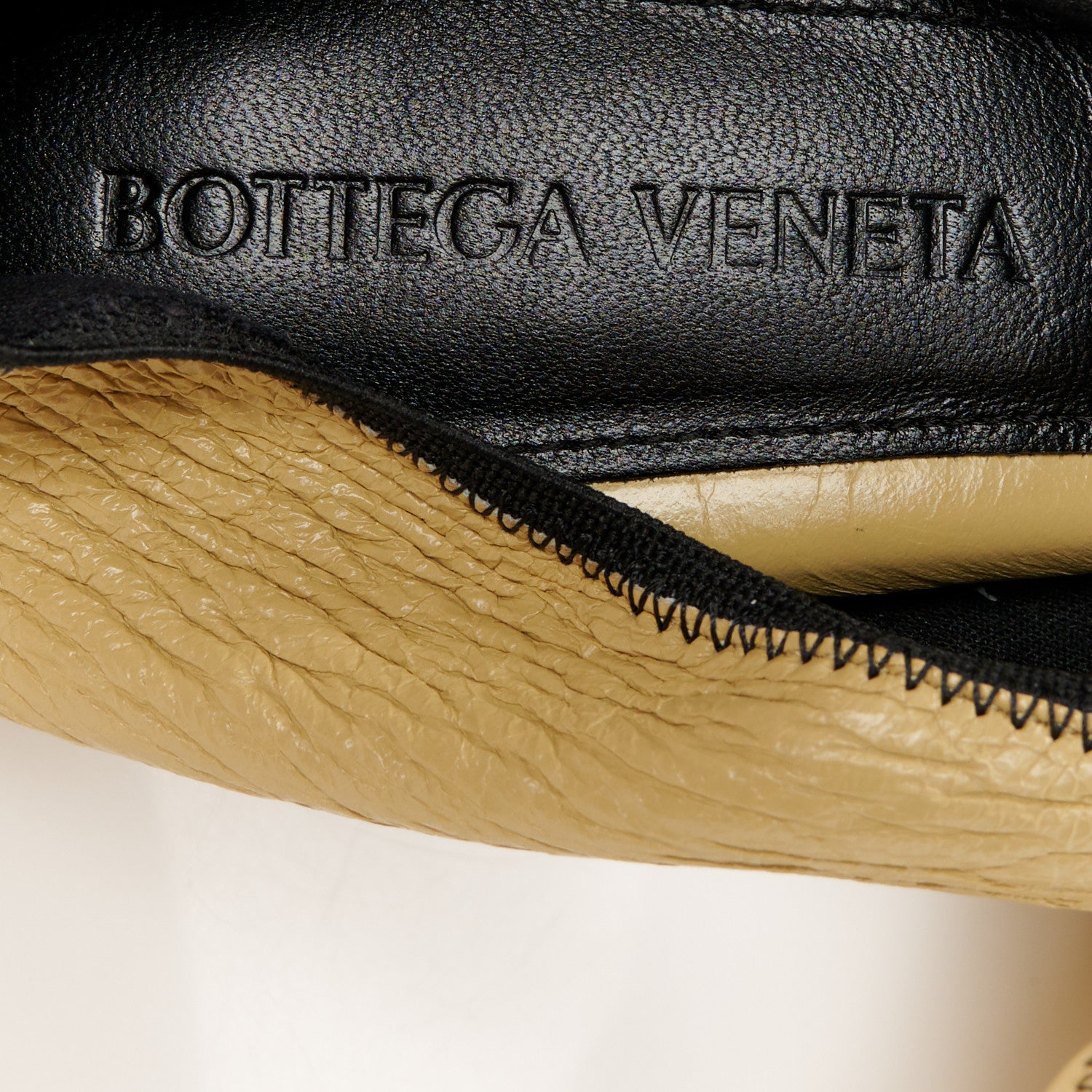 Bottega Veneta Crunch Calfskin Sharpei Pumps 36.5 Tapioca 9 of 16