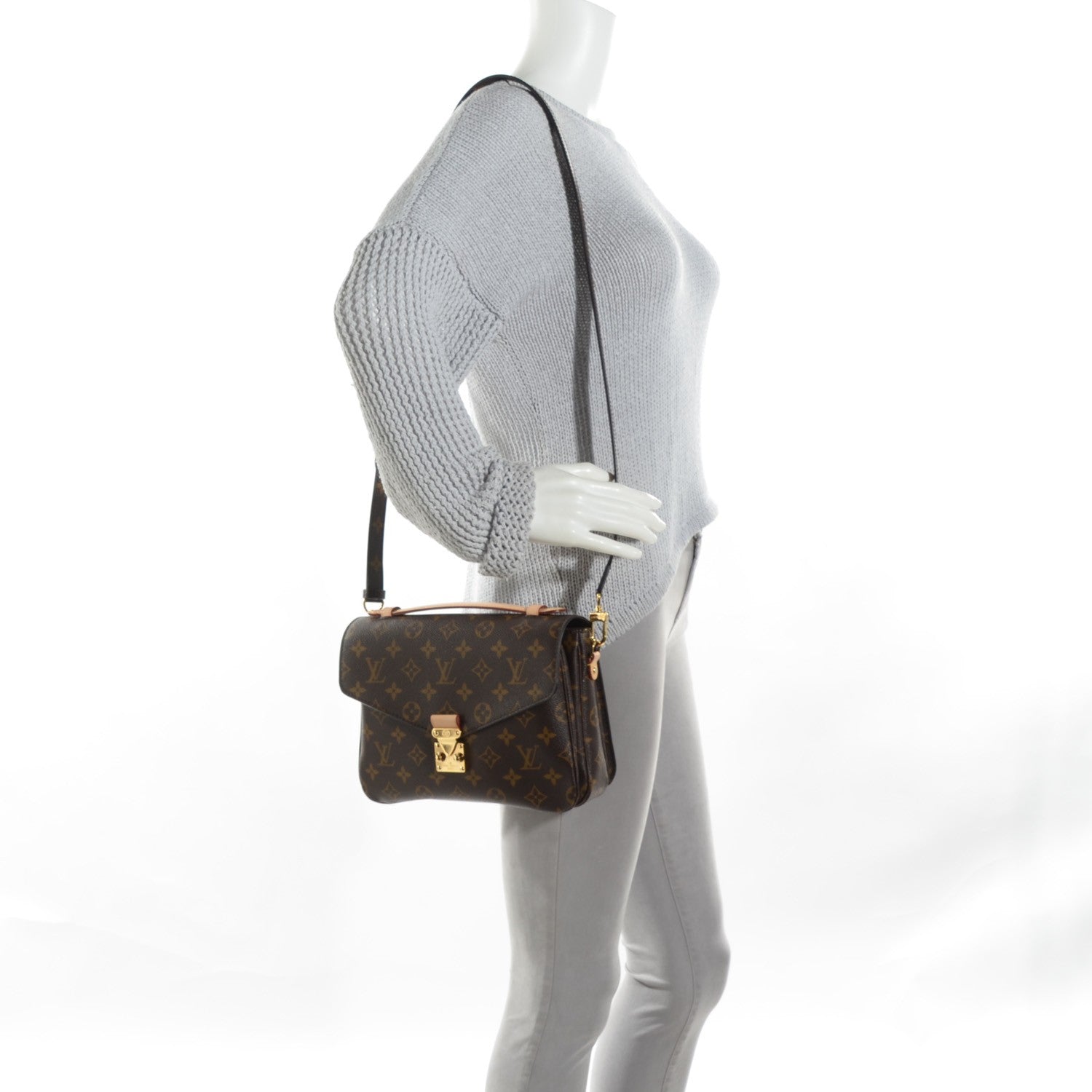 Louis Vuitton Monogram Pochette Metis 2 of 9