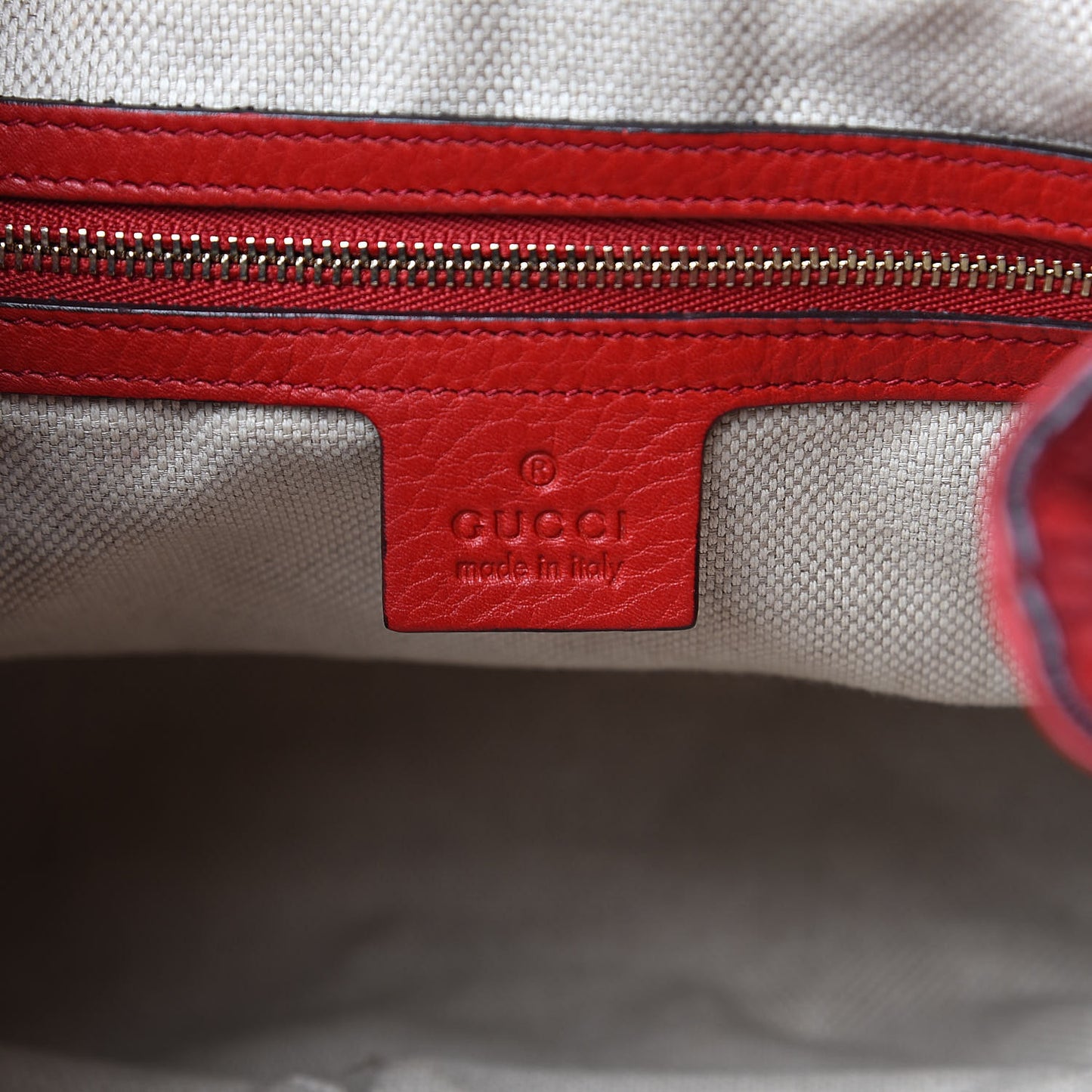 Pebbled Calfskin Medium Soho Chain Shoulder Bag Tabasco Red