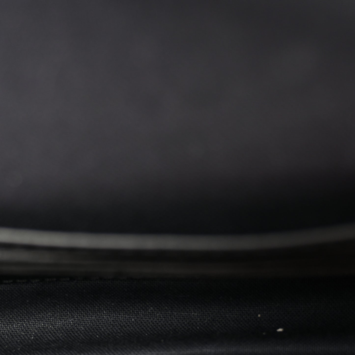 Reverse Monogram Ivy Wallet On Chain