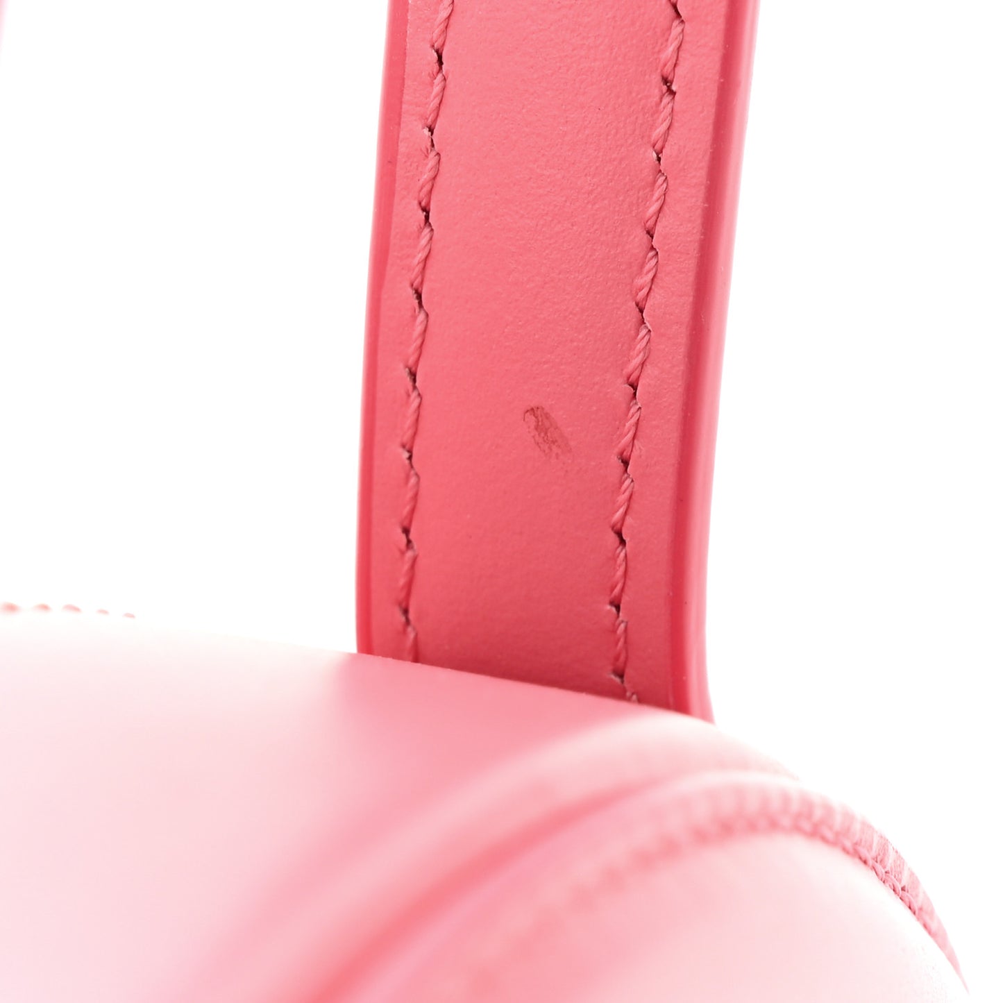 Smooth Calfskin Cuir Triomphe Oval Minaudiere Lipstick