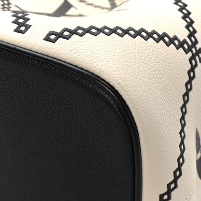 Louis Vuitton Empreinte Monogram Giant Broderies Neonoe MM Cream Black 7 of 9