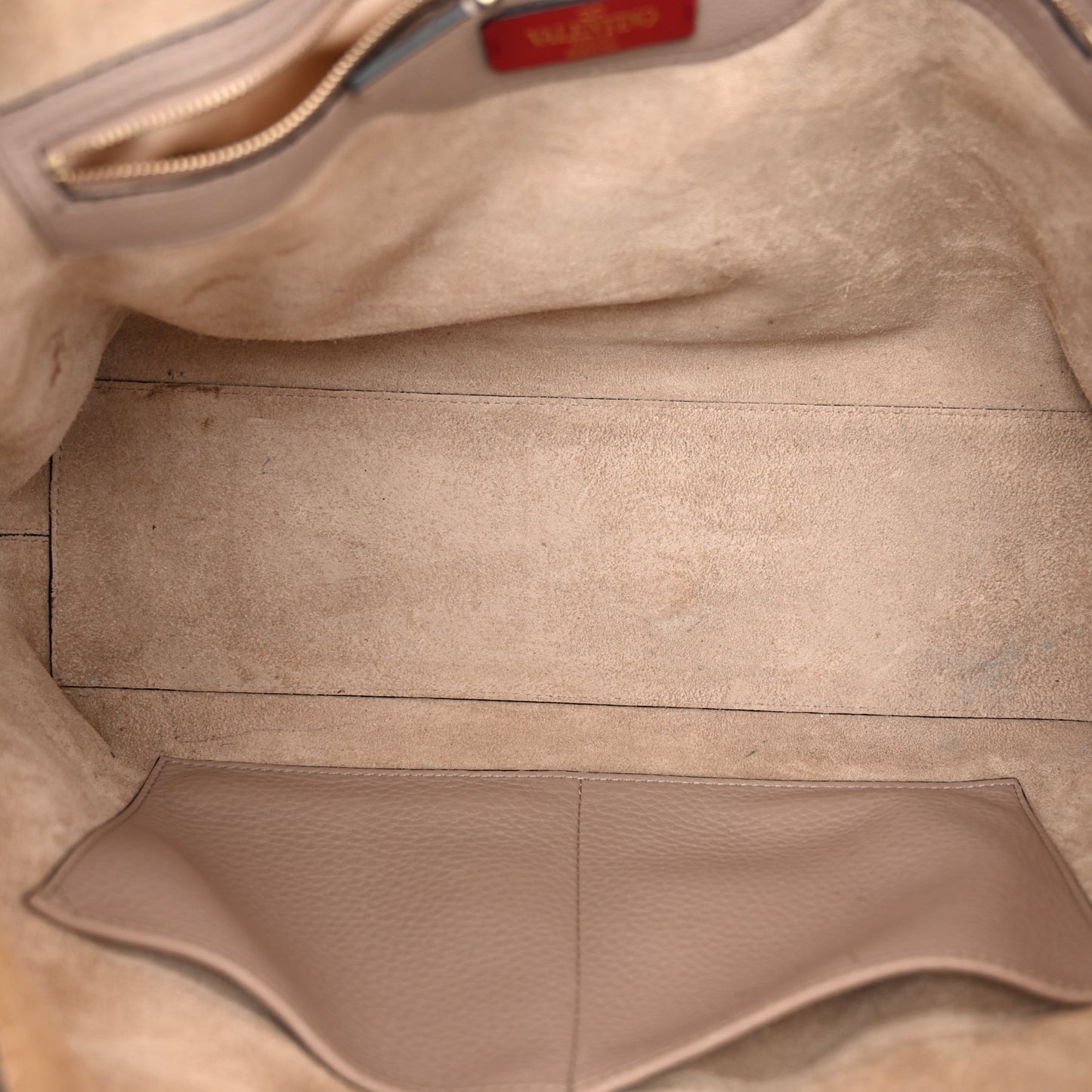 Grained Calfskin Rockstud Shoulder Tote Poudre