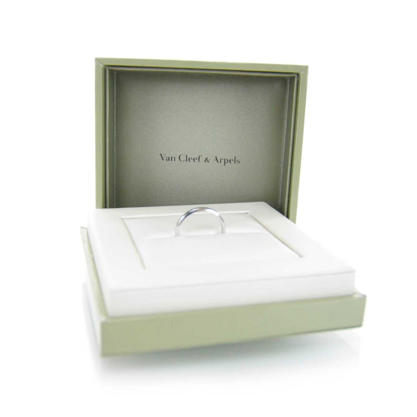 18k White Gold Ring 9.25 60 9