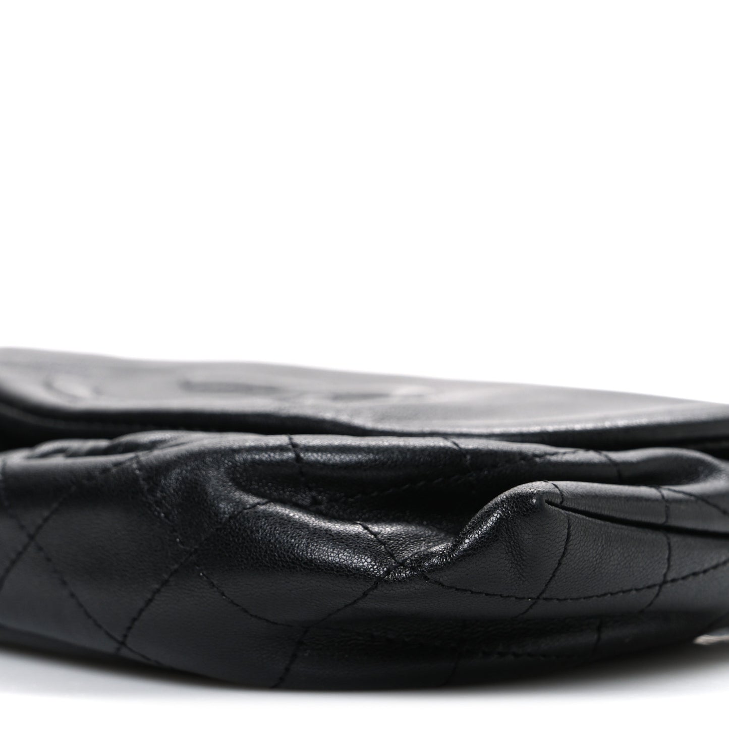 Lambskin Half Moon Wallet On Chain WOC Black