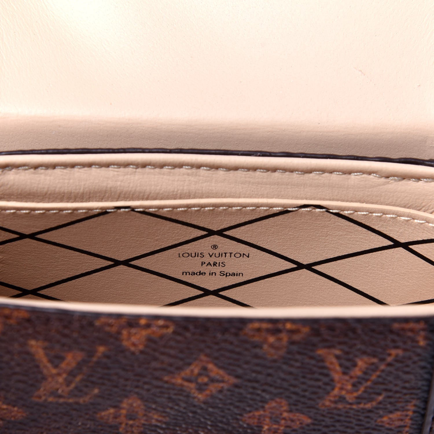 Louis Vuitton Monogram Essential Time Trunk 6 of 11