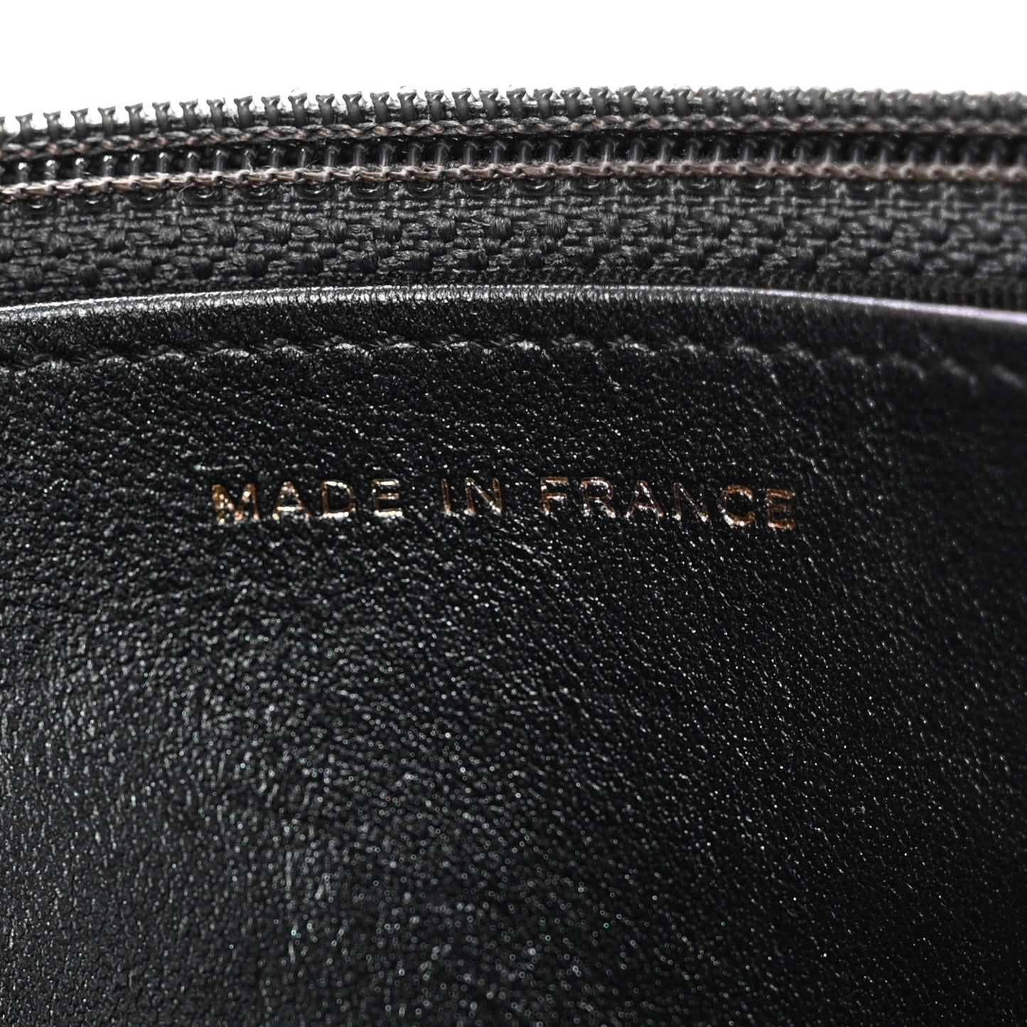 Iridescent Caviar Quilted Wallet on Chain WOC Black