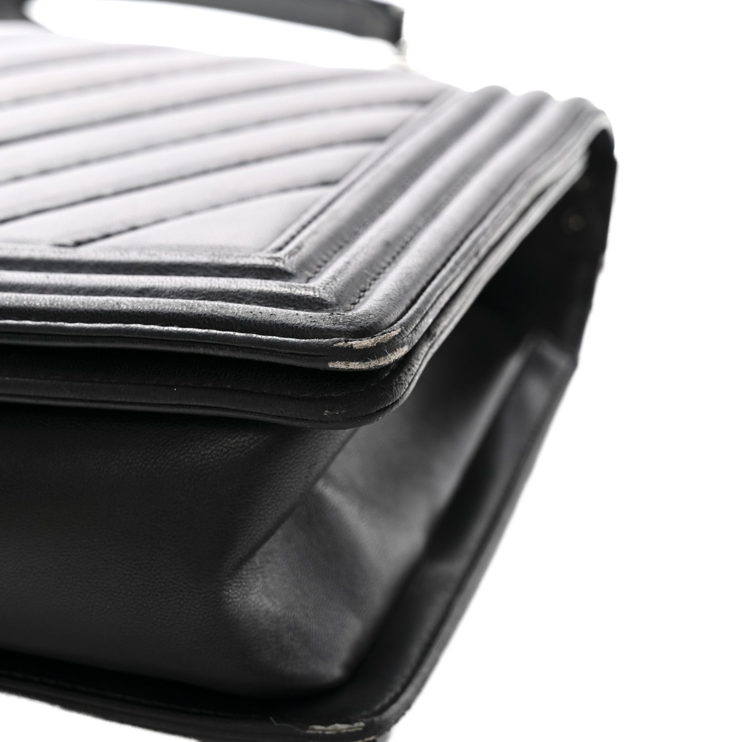 Calfskin Chevron Quilted New Medium Boy Flap Black