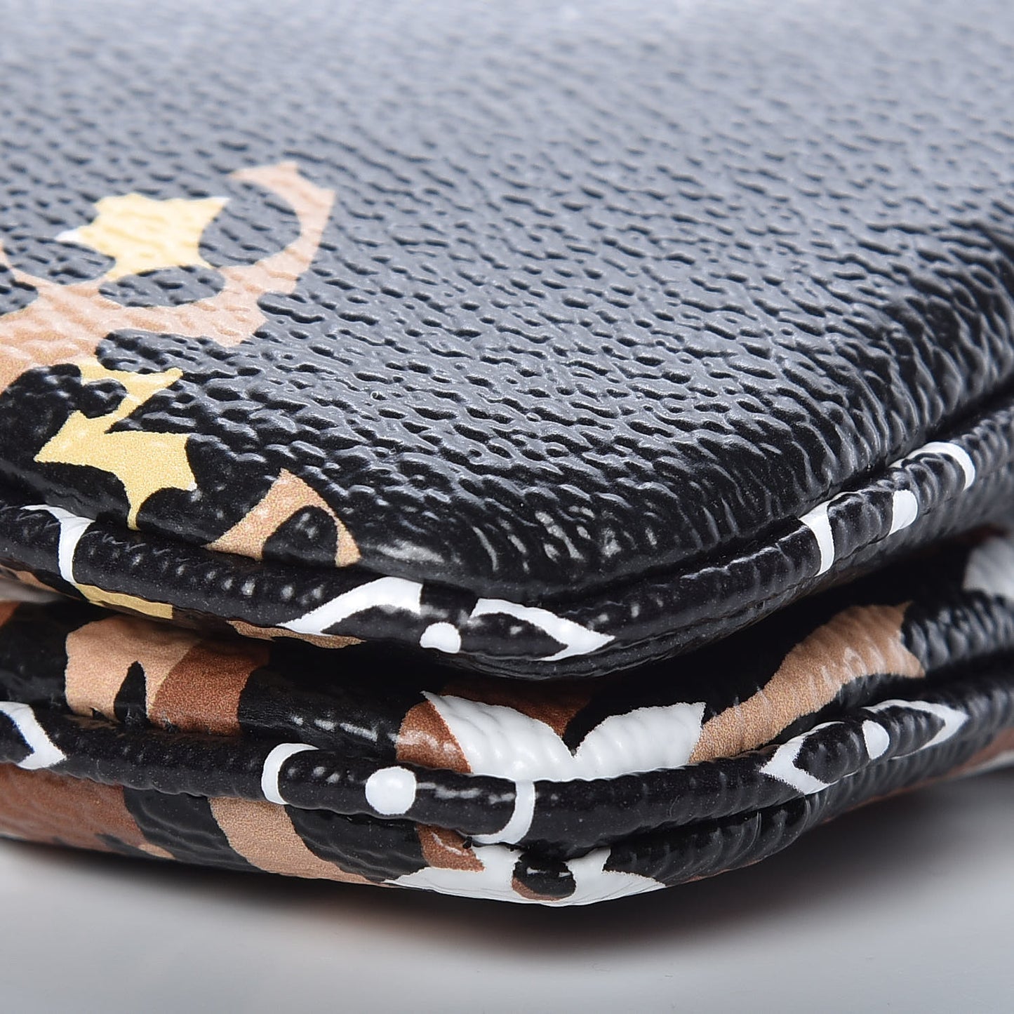 Monogram Giant Jungle Pochette Double Zip Black