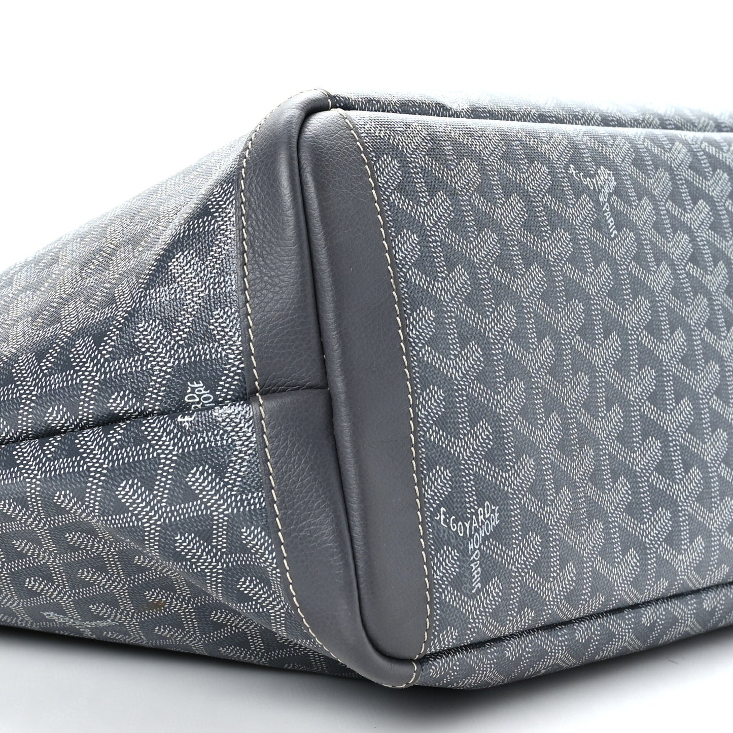 Goyardine Artois PM Grey
