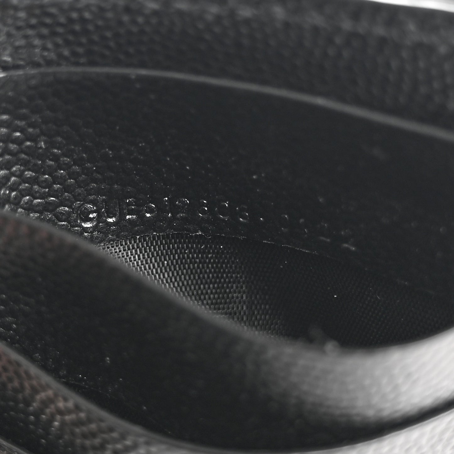 Grain De Poudre Matelasse Chevron Monogram Compact Wallet Black