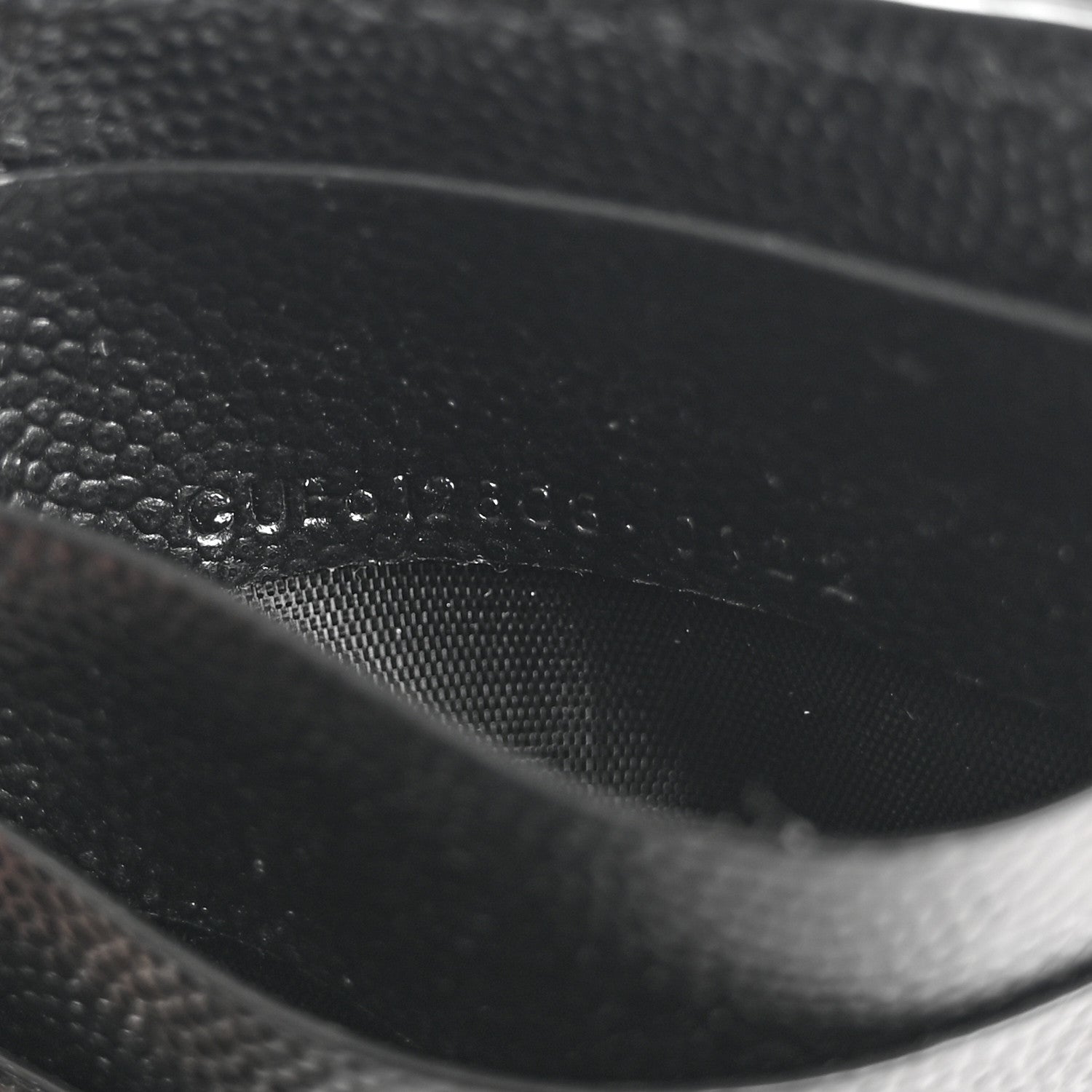 Saint Laurent Grain De Poudre Matelasse Chevron Monogram Compact Wallet Black 7 of 9