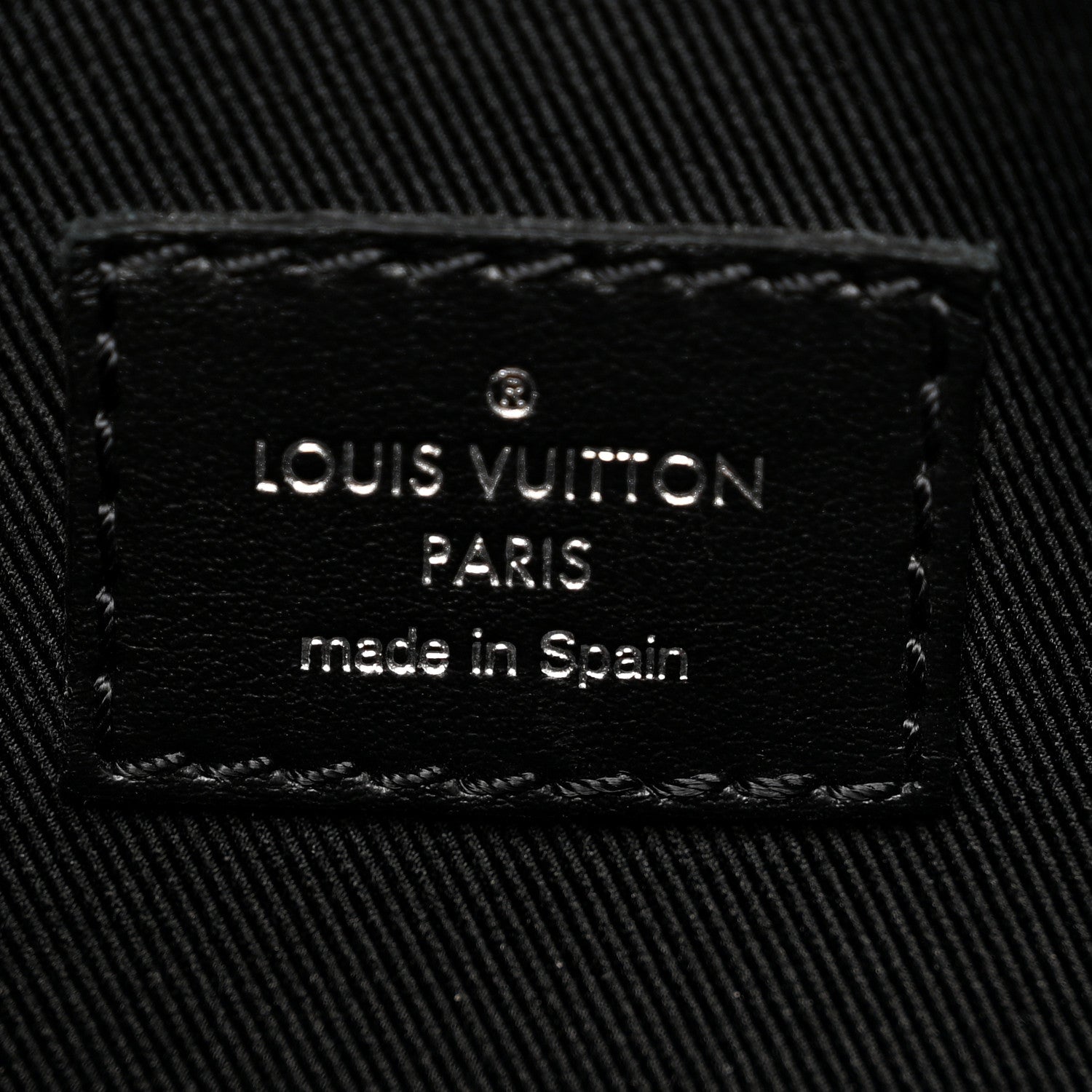 Louis Vuitton Damier Graphite 3D Studio Messenger 6 of 9
