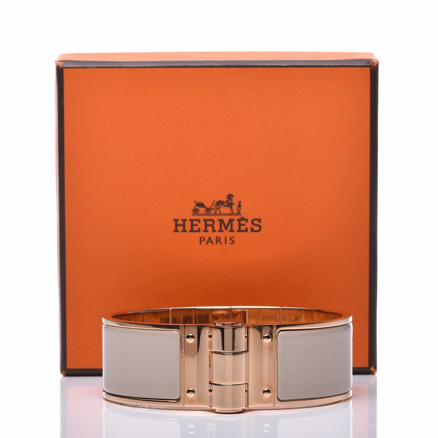 Enamel Charniere Uni Wide Hinged Bracelet M Beige Rose