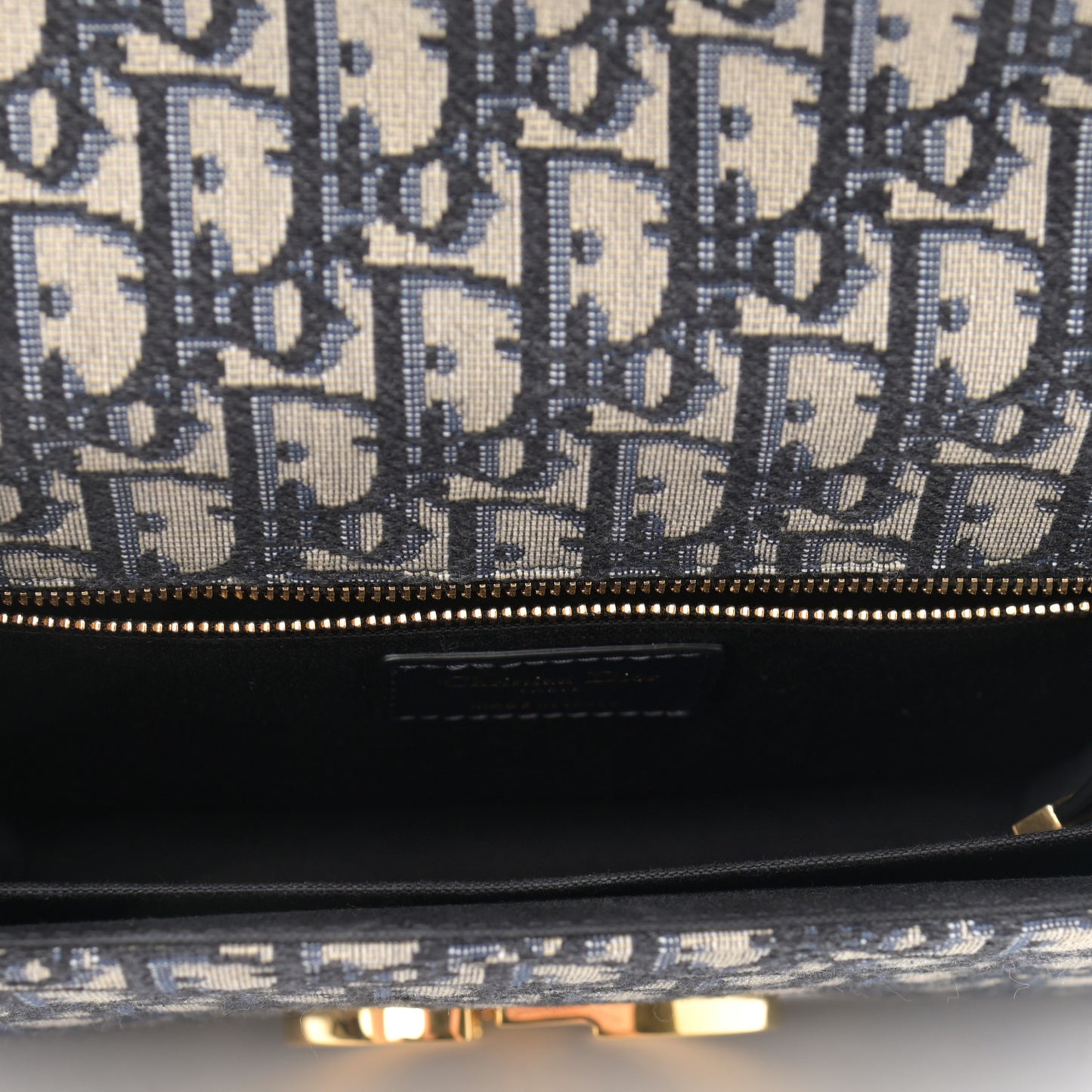 Oblique 30 Montaigne Flap Bag Blue