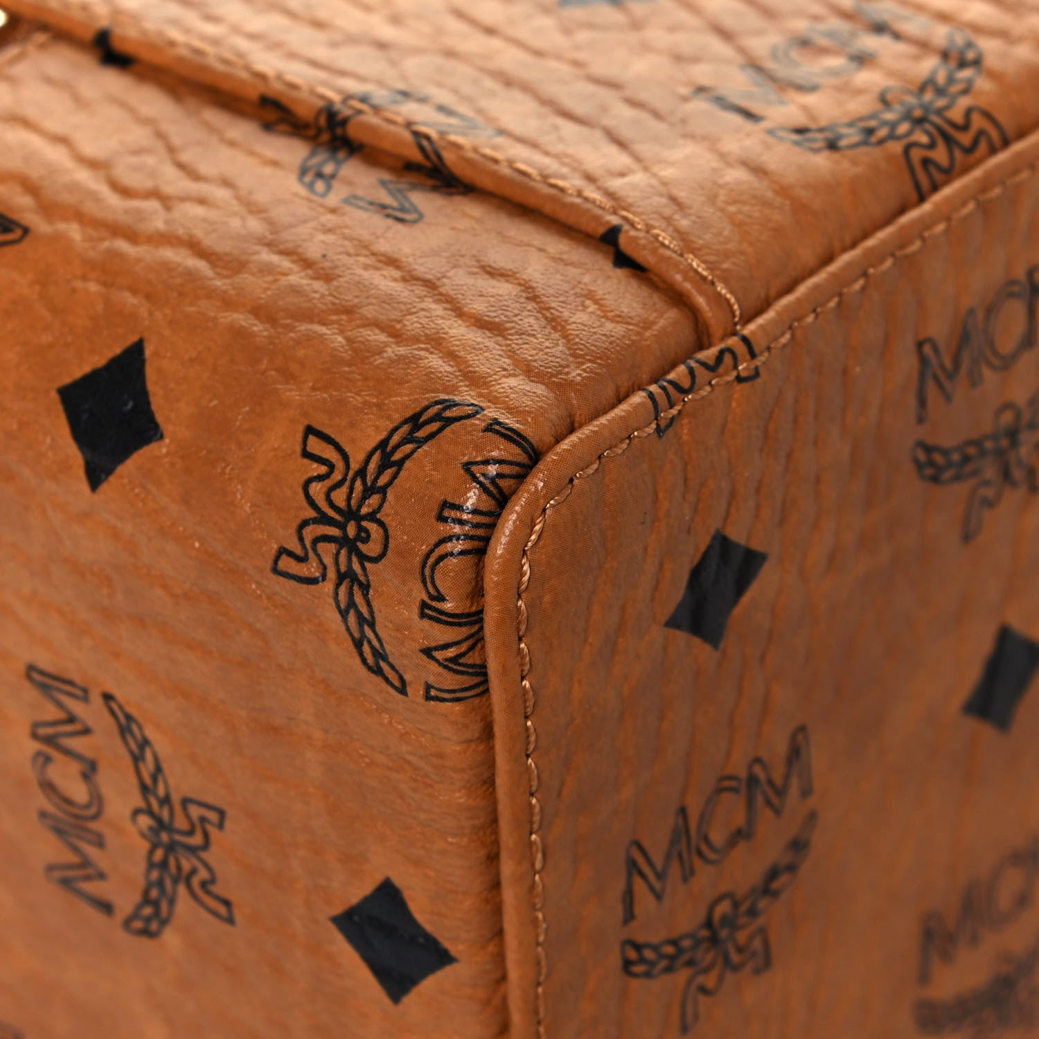 MCM Visetos Vanity Case Cognac 10 of 11