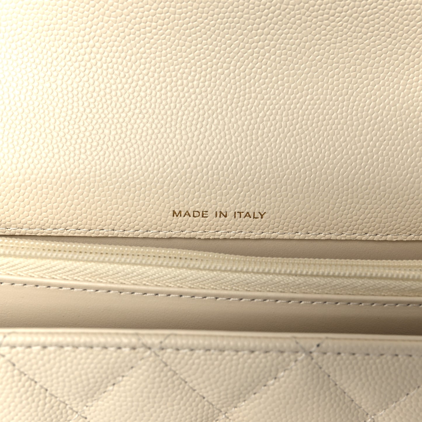 Caviar Quilted Trendy Handle Clutch With Chain Ecru