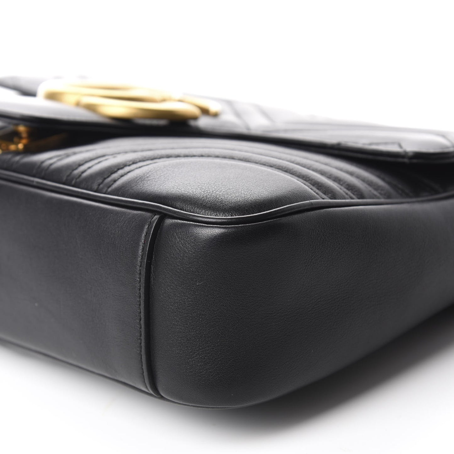 Calfskin Matelasse Medium GG Marmont Shoulder Bag Black