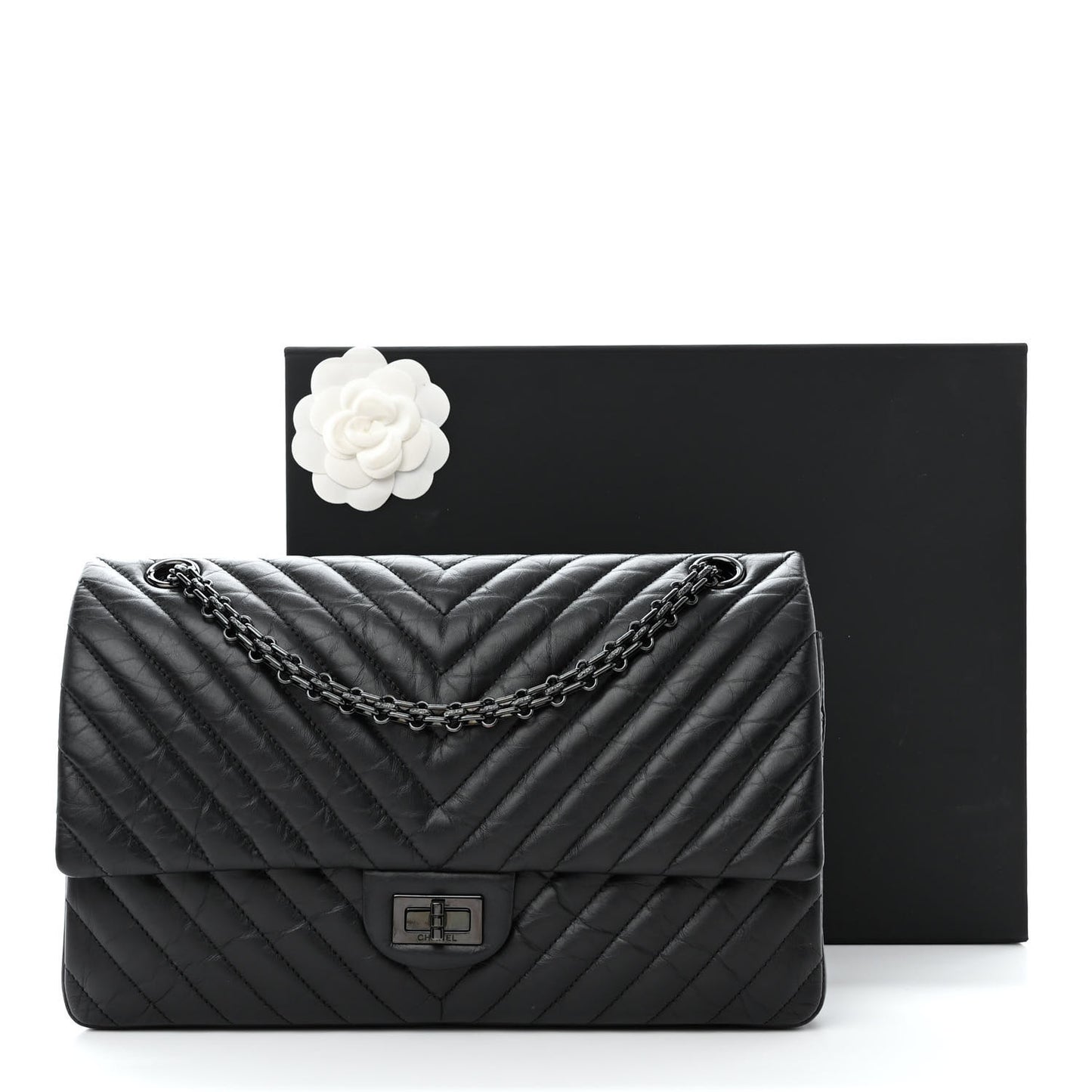 Aged Calfskin Chevron Quilted 2.55 Reissue 226 So Black