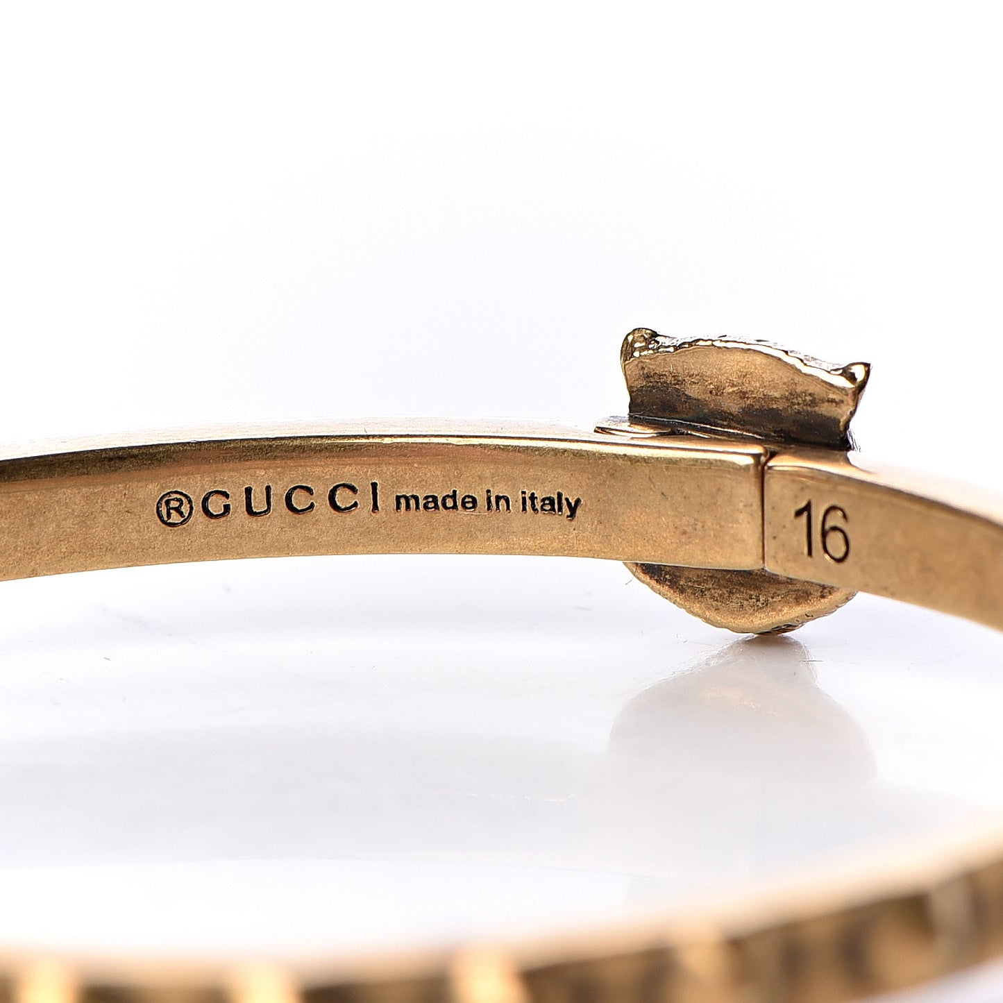 Metal Feline Head Bracelet 16 Aged Gold