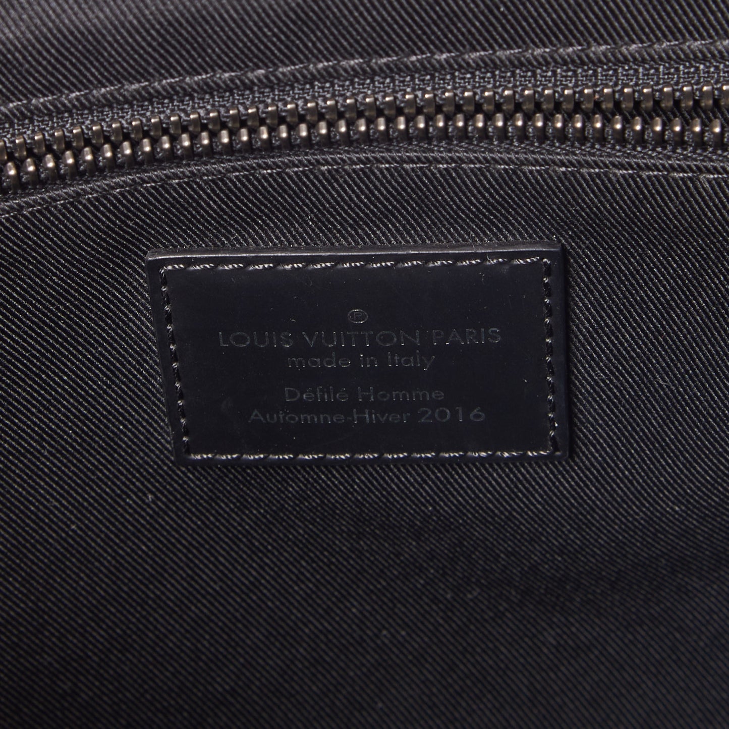 Monogram Eclipse Voyager PM Messenger