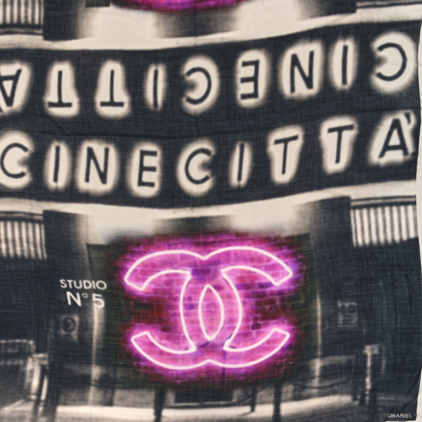 Cashmere Cinecitta Shawl Black Pink