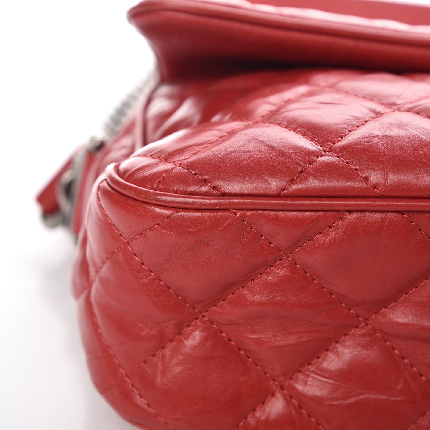 Crumpled Calfskin Quilted Medium Casual Rock Flap Red