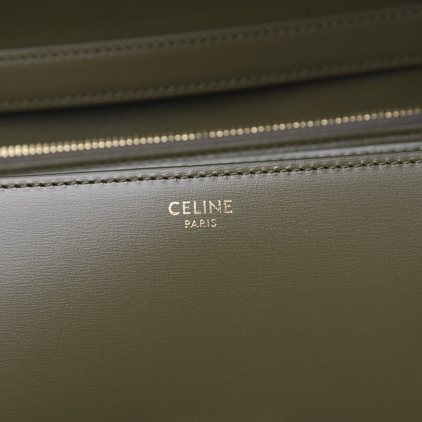 Box Calfskin Medium Classic Box Flap Bag Army Green