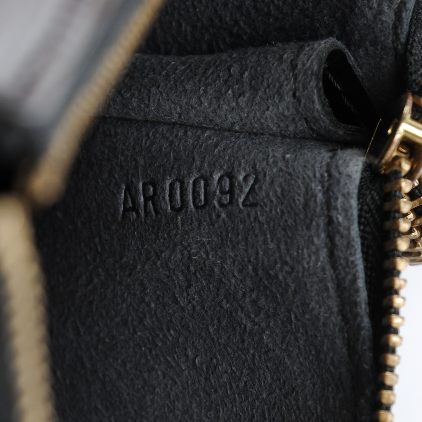 Epi Pochette Accessories 24 Black