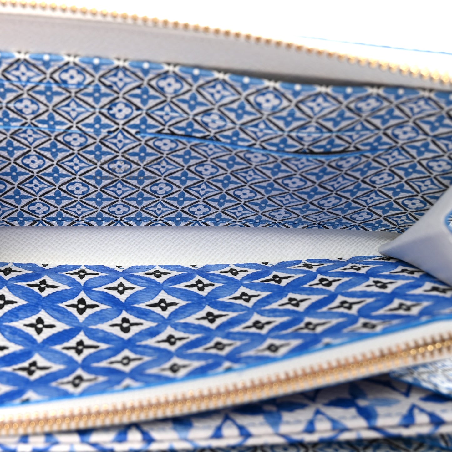 Monogram Giant By The Pool Zippy Wallet Resort Blue
