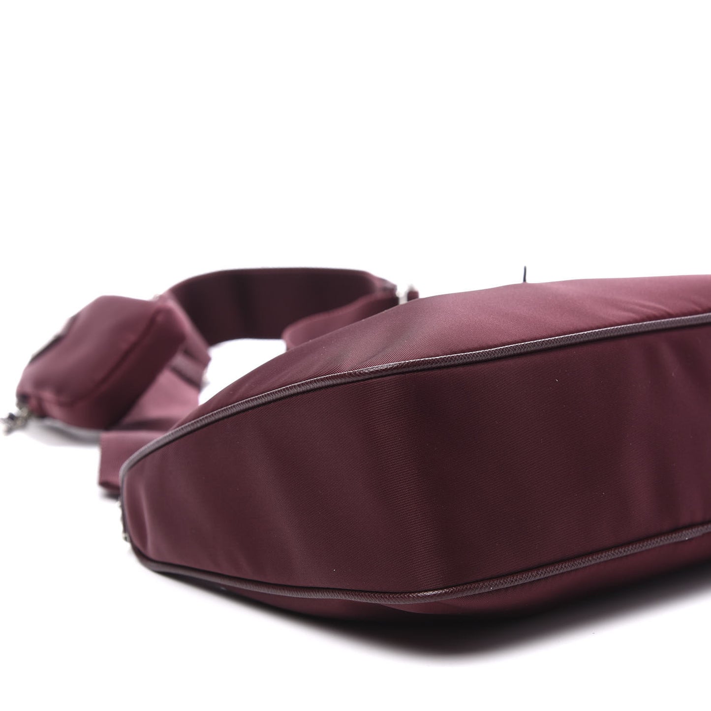Tessuto Nylon Re-Edition 2005 Shoulder Bag Granato