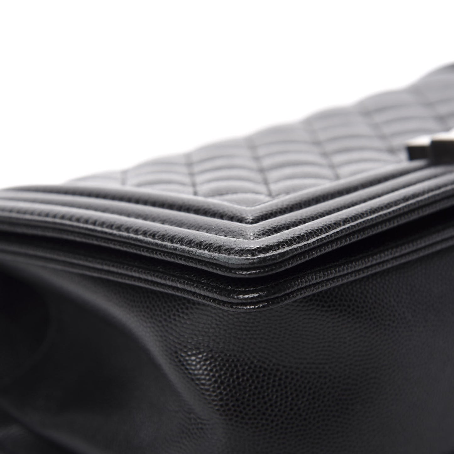 Caviar Quilted Medium Boy Flap Black