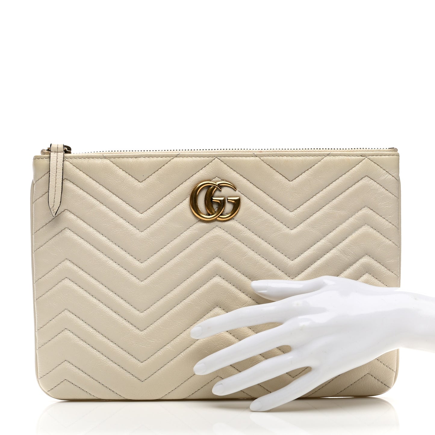 Calfskin Matelasse Chevron Heart GG Marmont Clutch Mystic White