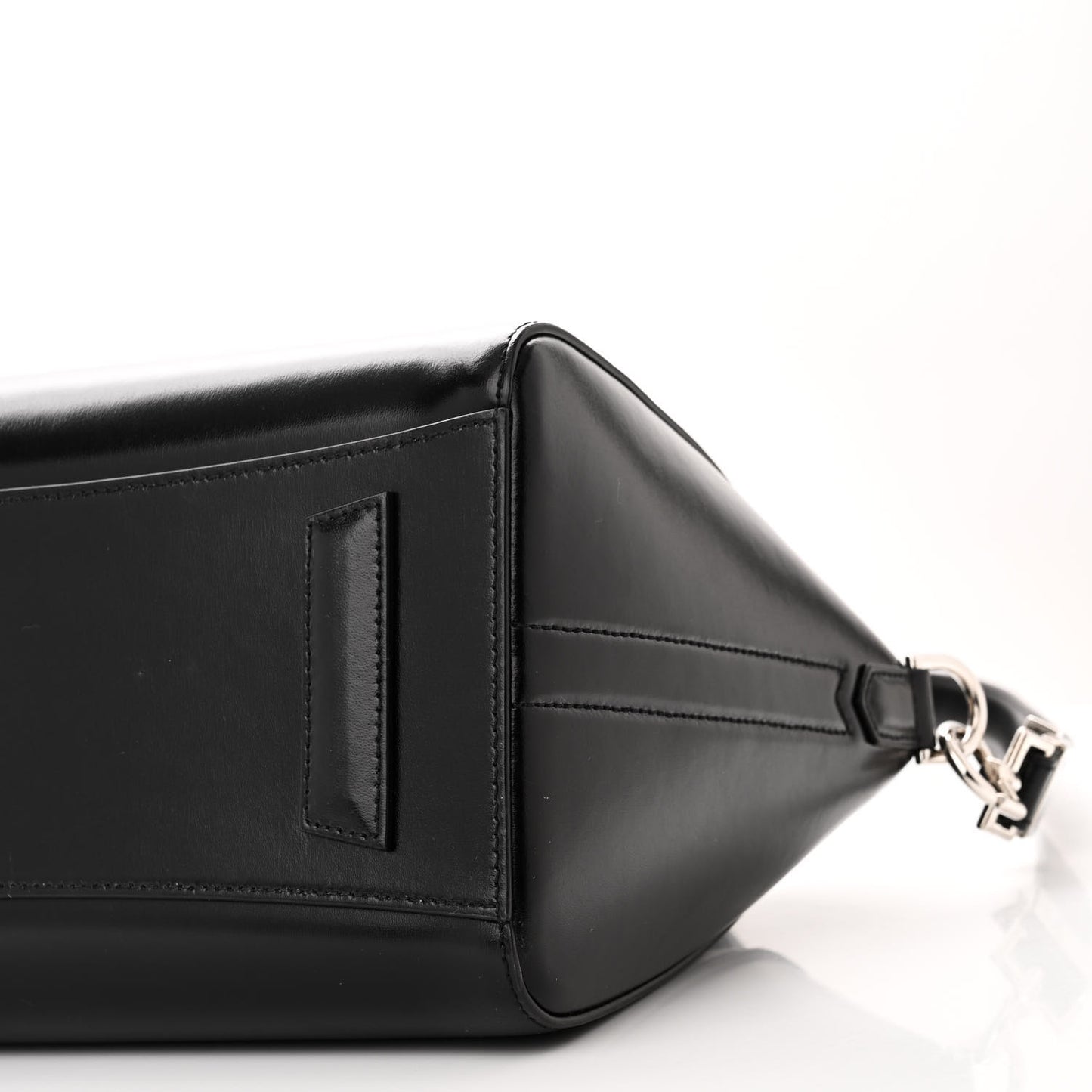 Shiny Lord Calfskin Small Antigona Black