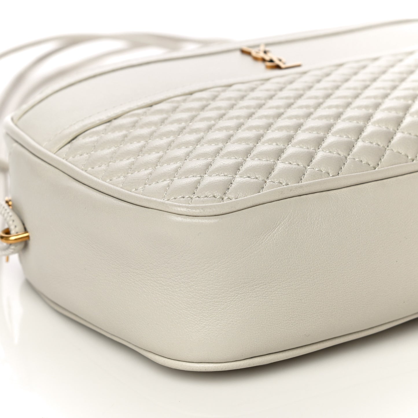 Lambskin Quilted Victoire Camera Bag Blanc Vintage