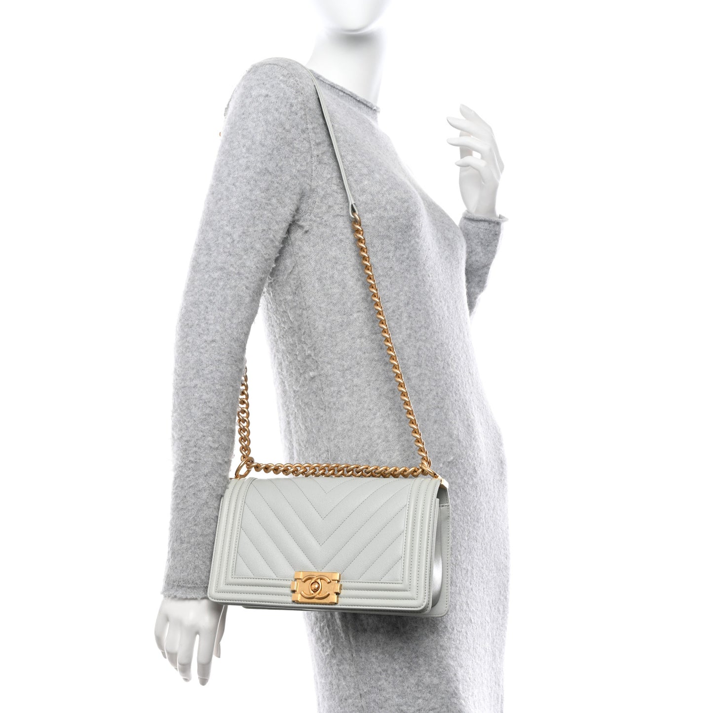 Caviar Chevron Quilted Medium Boy Flap Light Grey