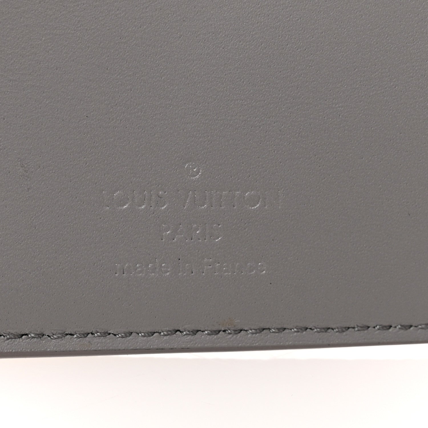 Louis Vuitton Grained Calfskin Aerogram Multiple Wallet Gris 6 of 9