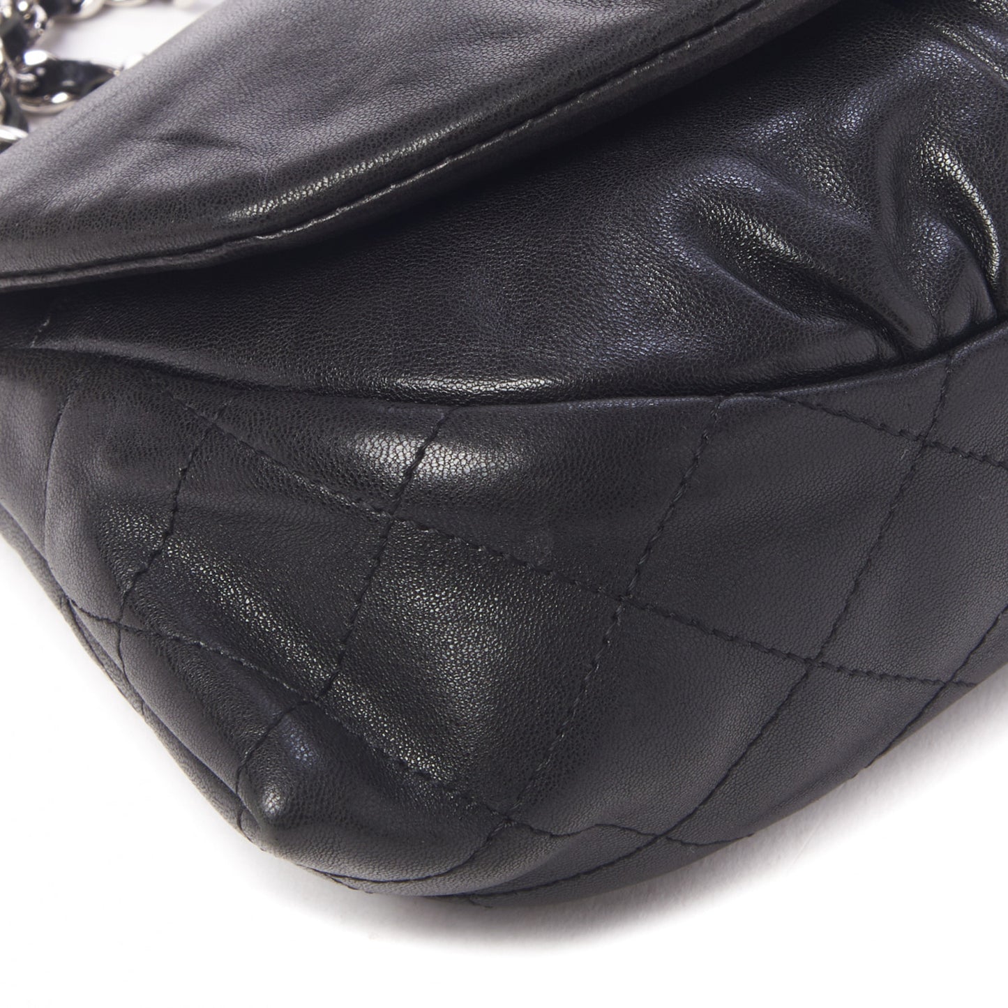 Lambskin Half Moon Wallet On Chain WOC Black