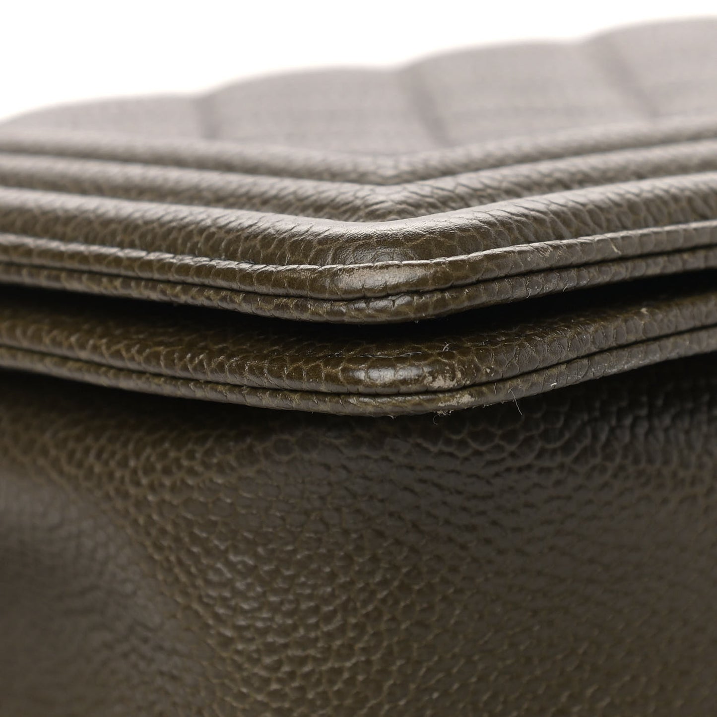 Caviar Quilted Medium Boy Flap Green