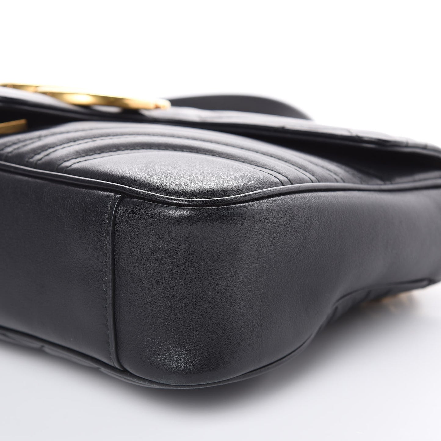 Calfskin Matelasse Medium GG Marmont Shoulder Bag Black