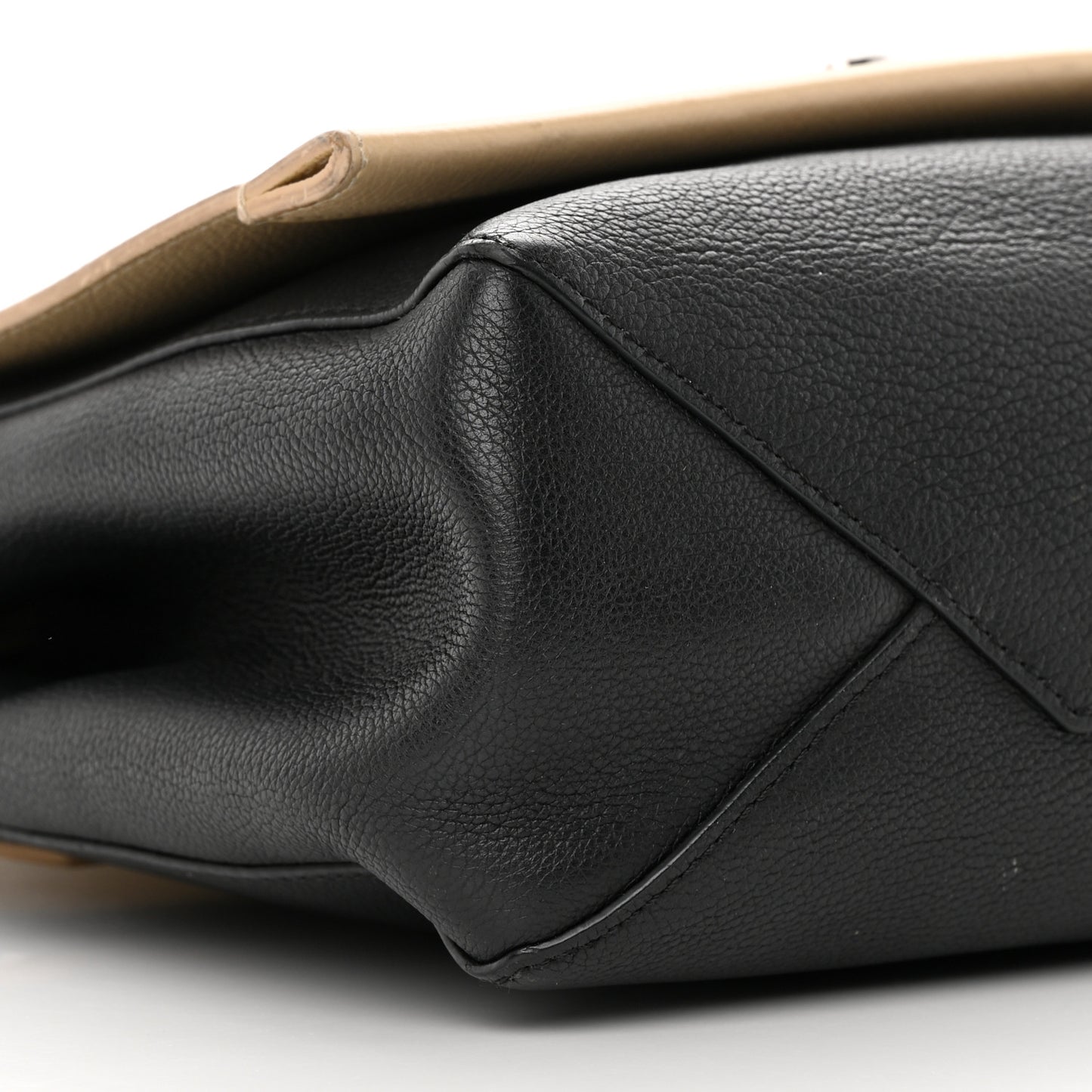 Soft Calfskin Lockme II Top Handle Vanille Black