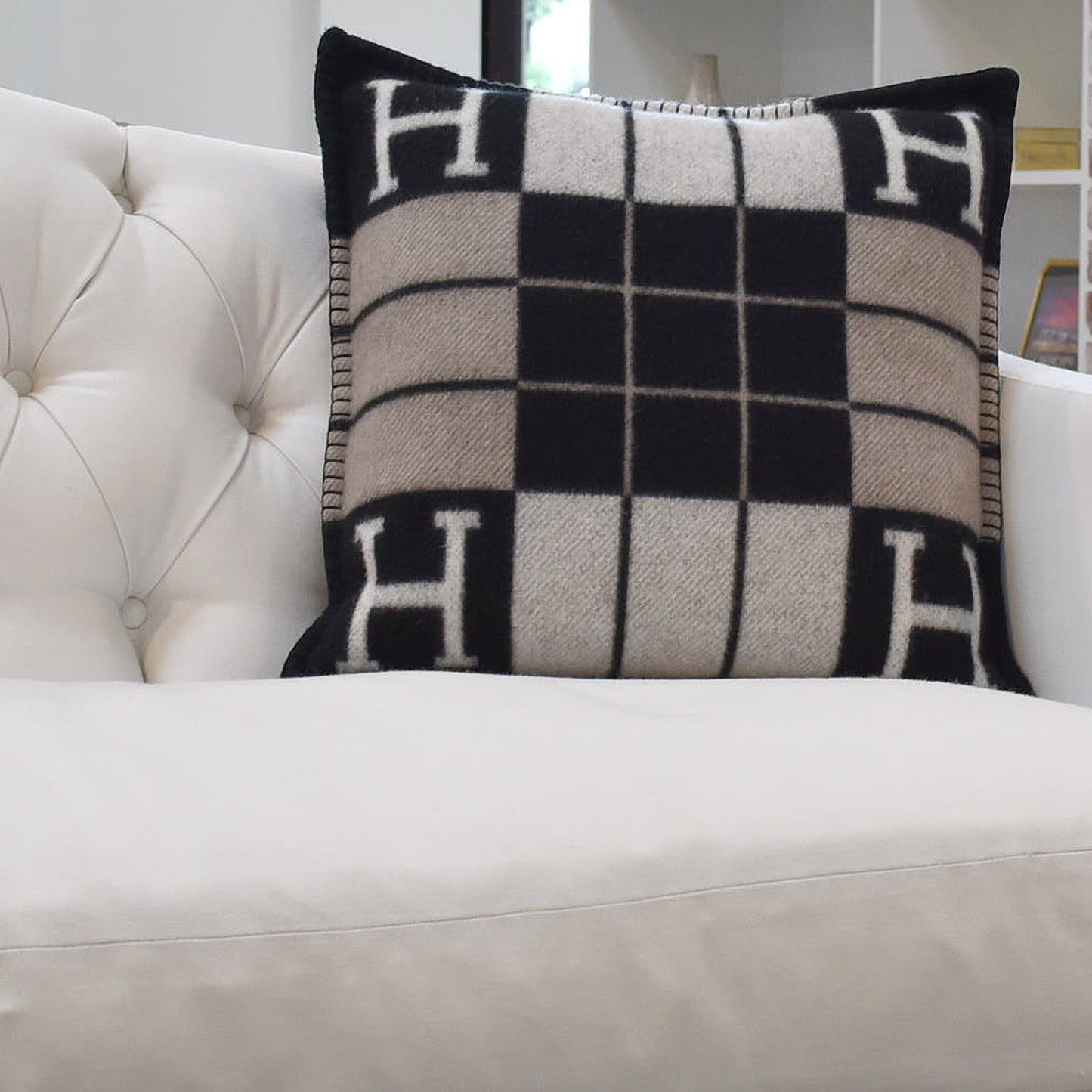 Wool Cashmere Avalon III Pillow PM Ecru Black