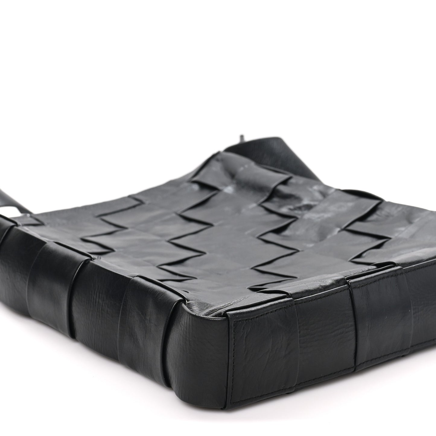 Paper Calfskin Maxi Intrecciato Cassette Messenger Black