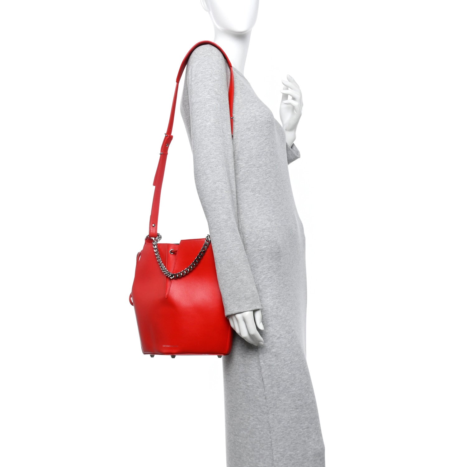 Alexander McQueen Calfskin The Bucket Bag Red 1784555 – FASHIONPHILE